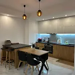 Daire Project Georgiadi #3 - Modern In Peaceful Neighborhood - 15 Mins From Loutra Pozar