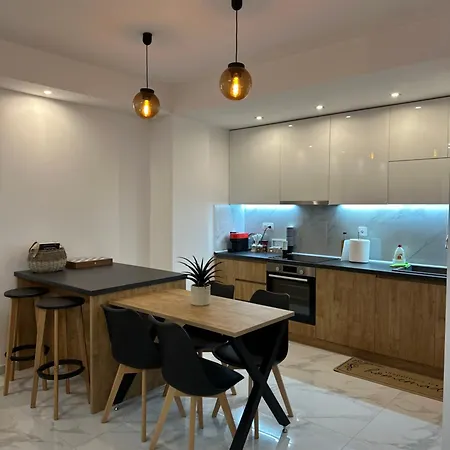 Apartment Project Georgiadi #3 - Modern In Peaceful Neighborhood - 15 Mins From Loutra Pozar